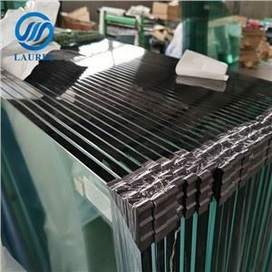 Karastatud klaasist duššuukse dušikorpuse ekraan hulgimüük